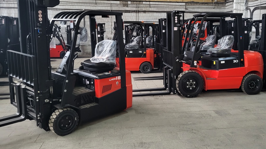 Тест-драйв складской техники на нашем складе в Бердске