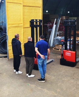 Тест-драйв складской техники на нашем складе в Бердске